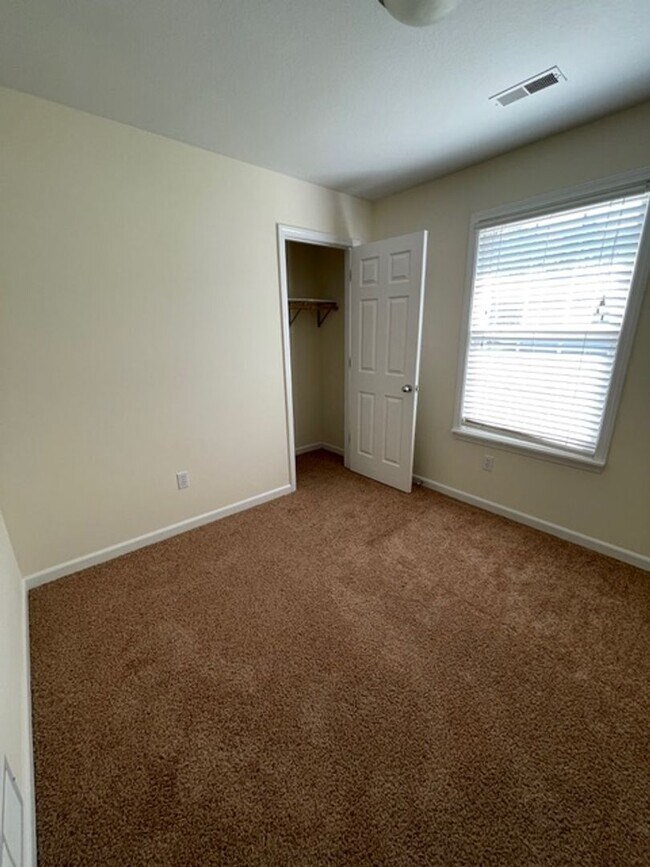 Building Photo - Spacious 3BR Home with Fenced Yard, 2-Car Garage & Great South Columbia Location