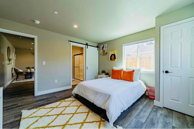 Building Photo - 2408 Quaker St