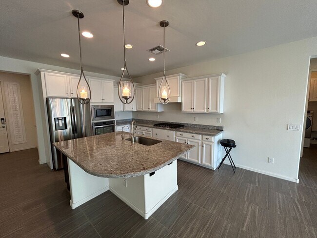 Building Photo - 8609 N 89th Dr