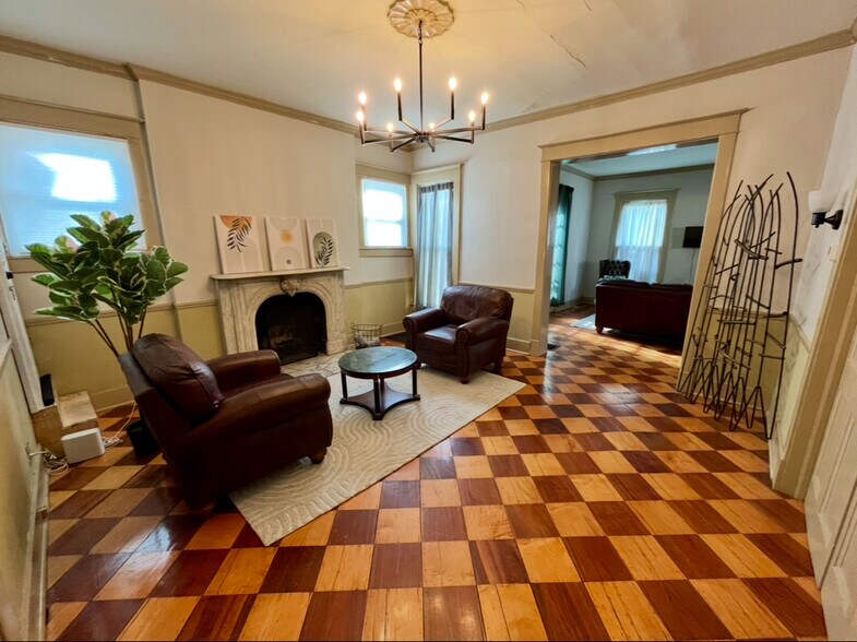 Building Photo - 124 E 32nd St