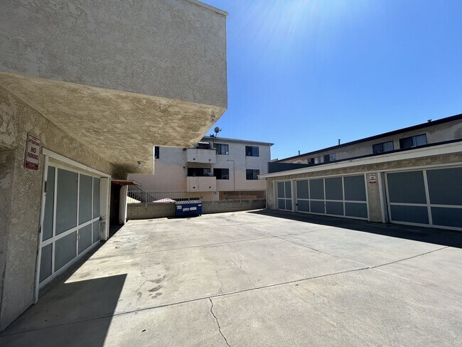 Building Photo - Spacious 2-Bedroom, 2-Bath Apartment – Ground Level! 90710! Move In Special - $1.000.00 Off One M...