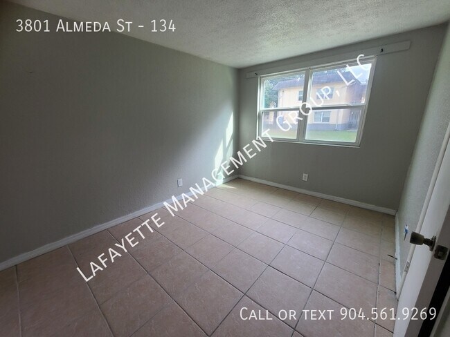 Building Photo - 3801 Almeda St