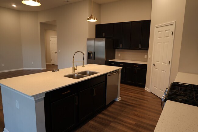 Building Photo - 2951 Daylily Dr