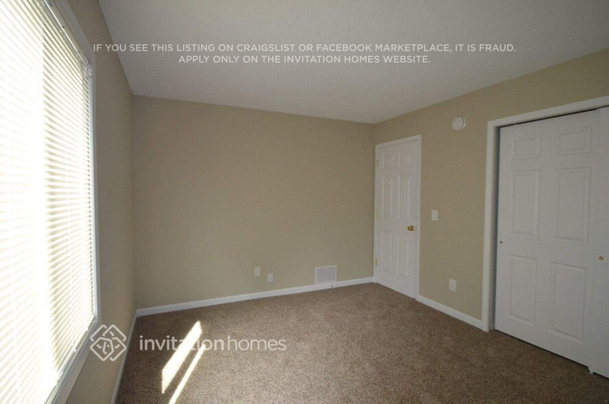 Building Photo - 9908 108th Pl N