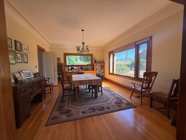 Building Photo - Spacious Somis Country Estate – 4+3 4,000 ...