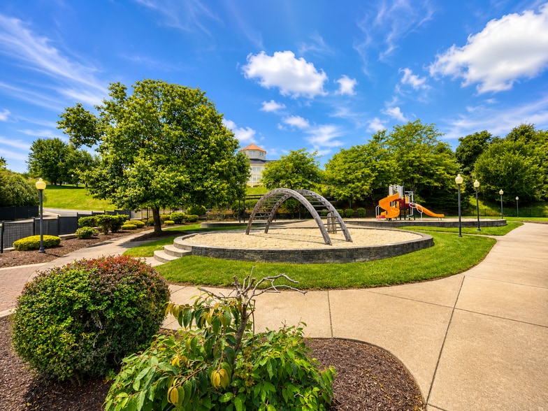 Building Photo - 1502 Pointe View Dr