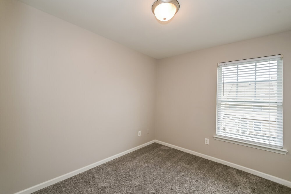 Building Photo - 8043 Logan Dr