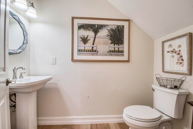 Building Photo - 779 Windermere Way