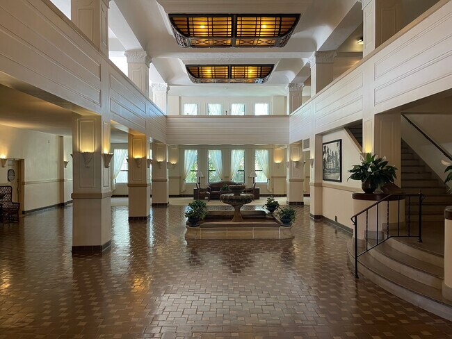 Primary Photo - 235 6th St NW