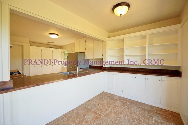 Building Photo - Central San Rafael Home with Awesome Mt. T...