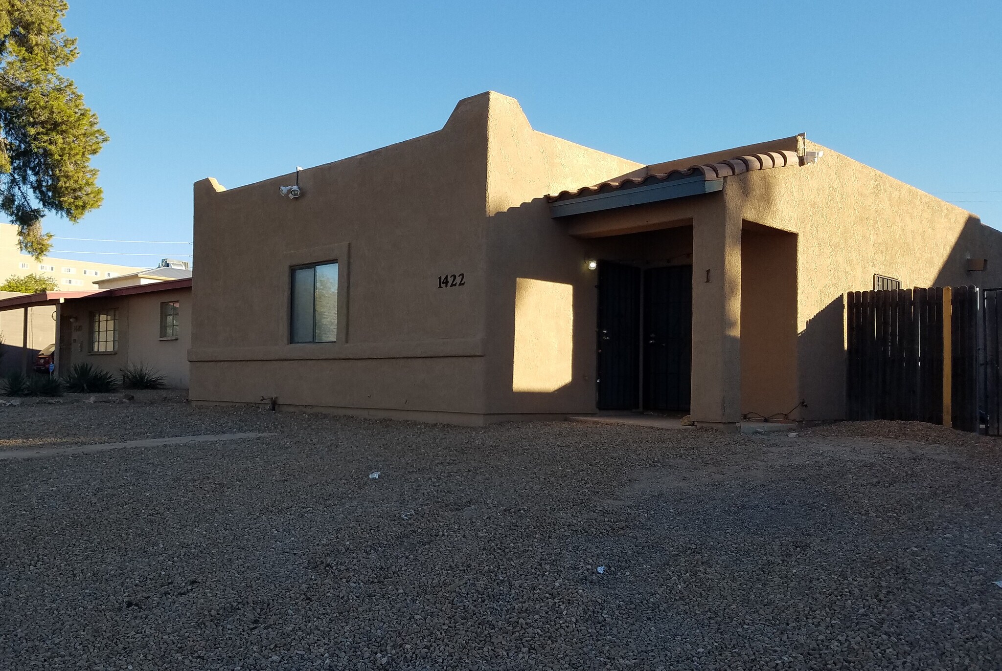 Unit #1 Entry - 1422 E Elm St