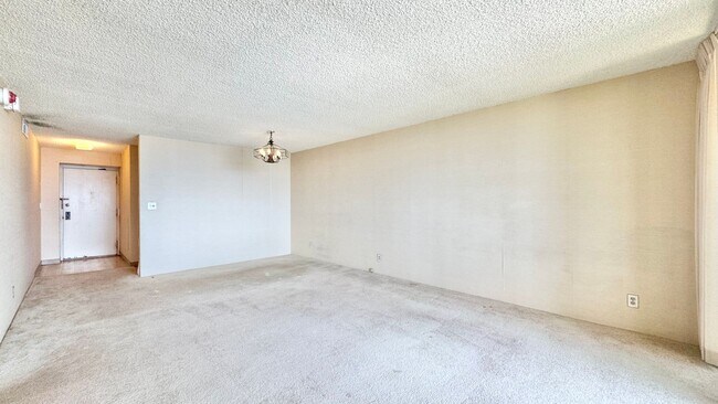 Building Photo - Available NOW - Highly Desired 2 BED 2 BAT...