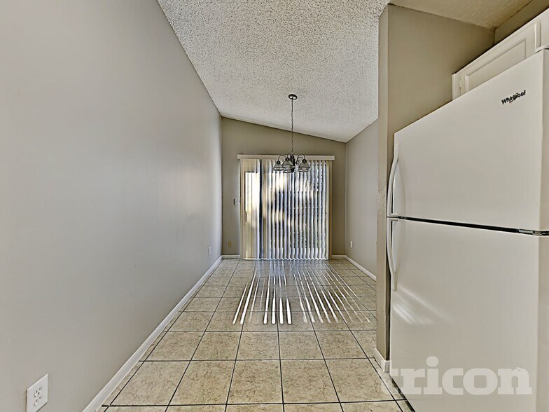 Building Photo - 3215 Boynton Dr