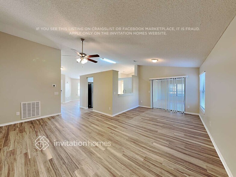 Building Photo - 2206 Fairmont Cir