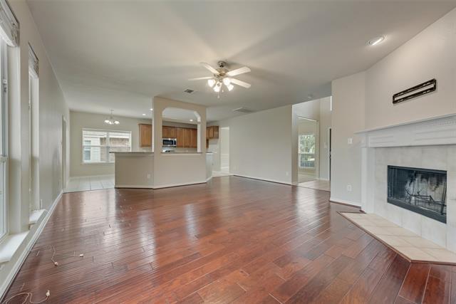 Building Photo - 1611 Tanglewood Dr