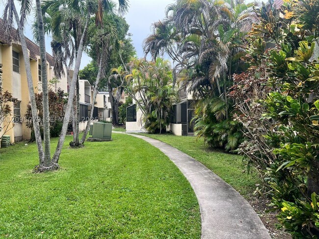Building Photo - 7825 Miller Dr