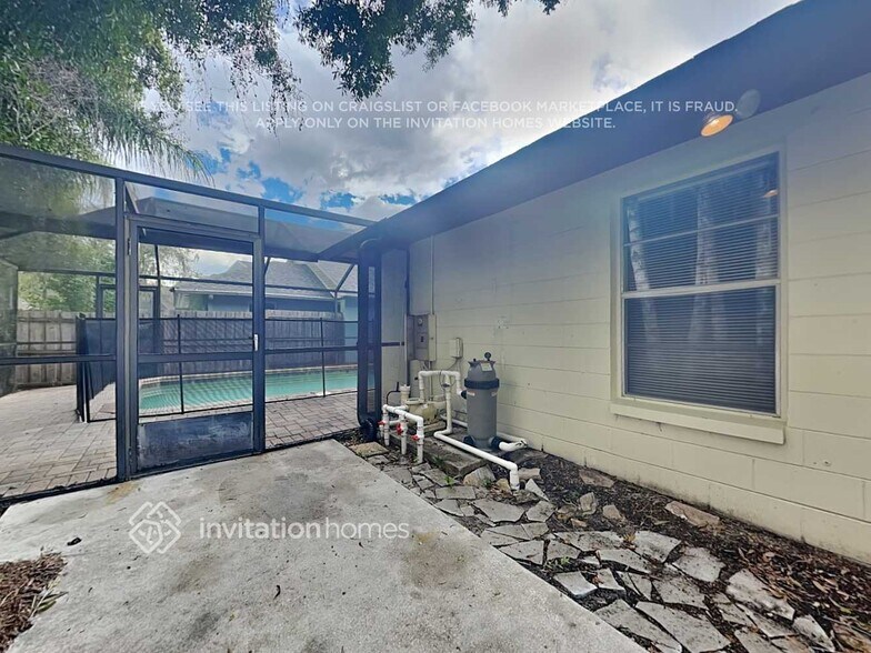 Building Photo - 11830 Hickorynut Dr