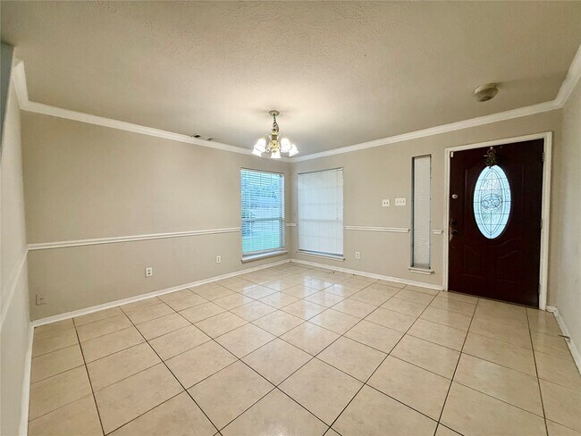 Building Photo - 6827 Autumn Thistle Dr