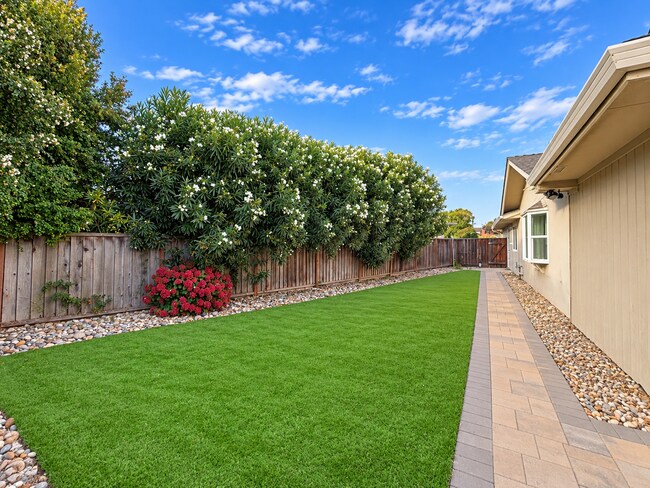 Building Photo - 4610 Chateau Park Ct