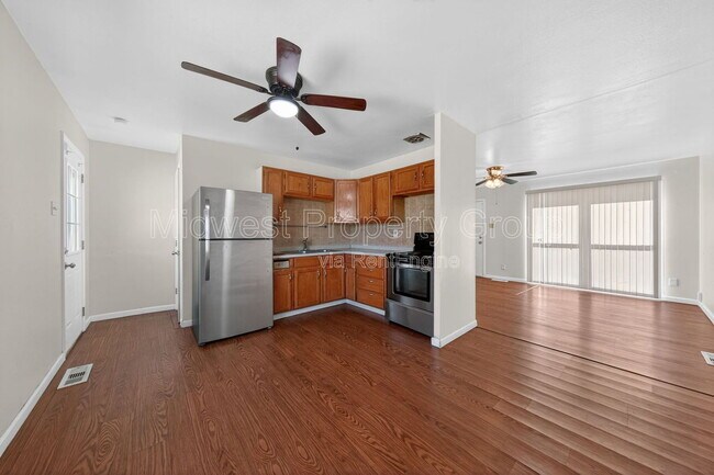 Building Photo - 12405 Pizarro Dr