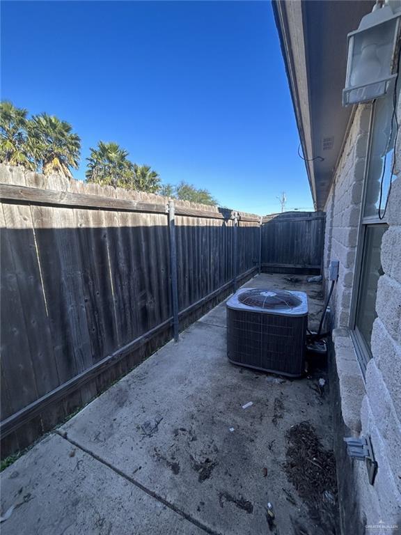 Building Photo - 16 Horizon Peak