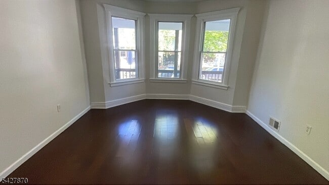 Building Photo - 120 S 7th St