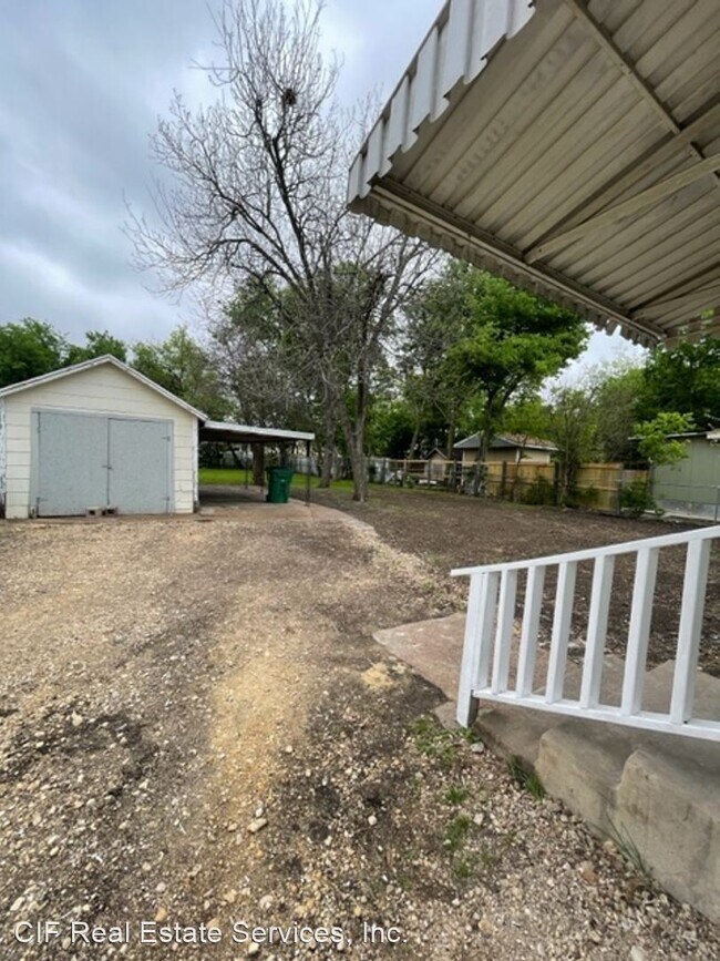 Building Photo - 2 br, 1 bath House - 3920 Beverly Dr
