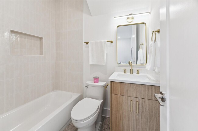 Building Photo - 6343 W Montgomery Rd