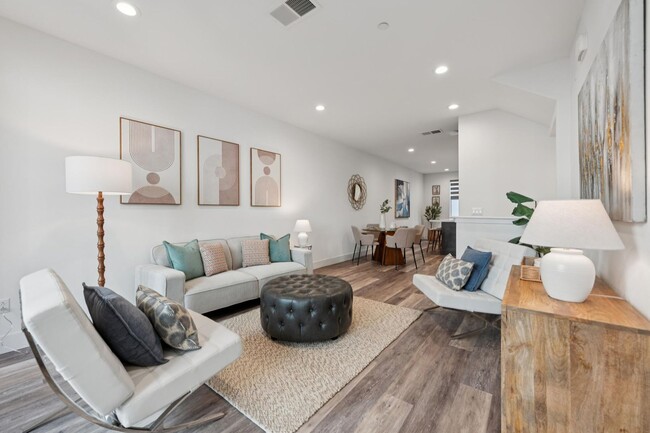 Building Photo - 3479 Client Cmn