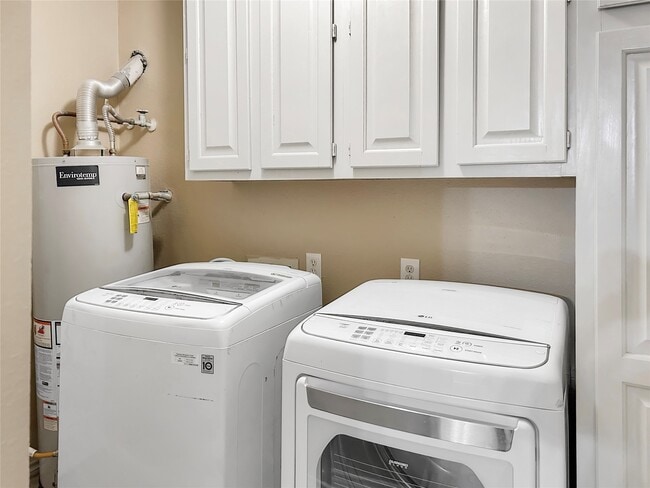 Building Photo - 1111 Baker Dr