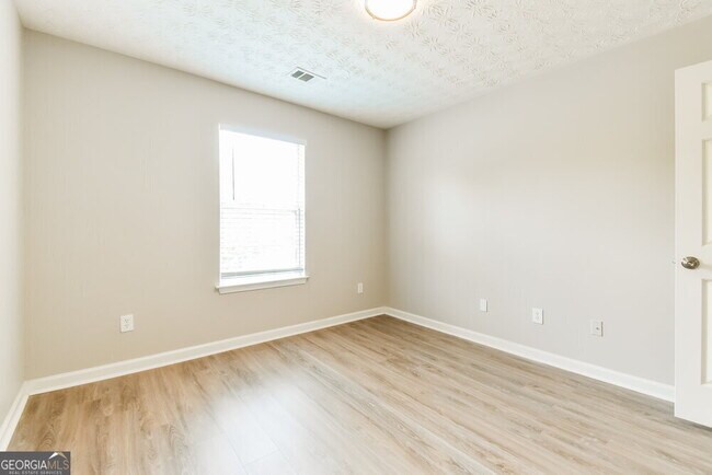 Building Photo - 1563 River Main Ct