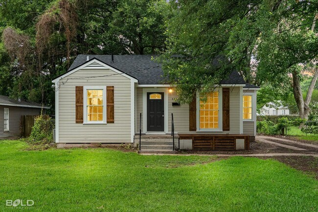 Building Photo - 4440 Clingman Dr