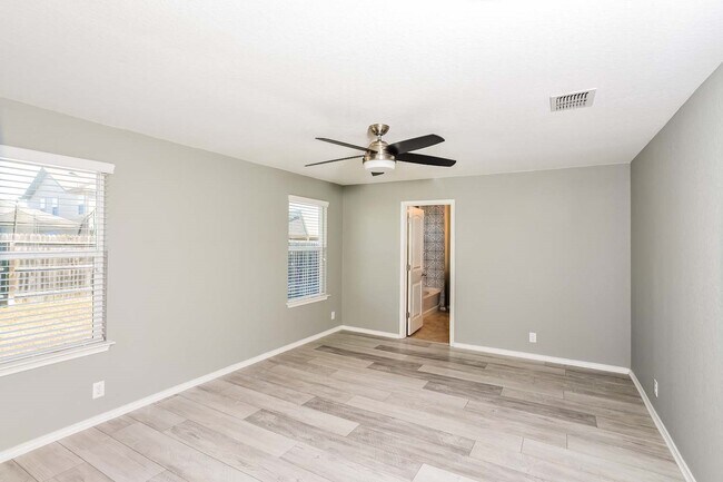 Building Photo - 8812 Belgian Fls