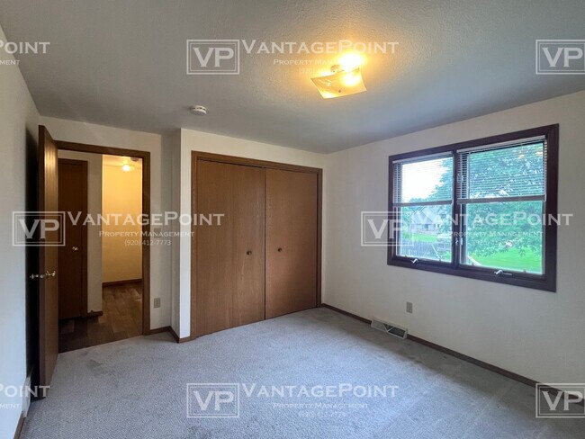 Building Photo - 1025 Melody Dr