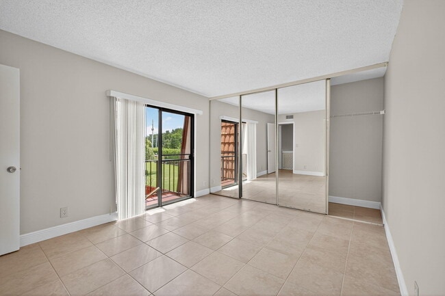 Building Photo - 3312 Spanish Wells Dr