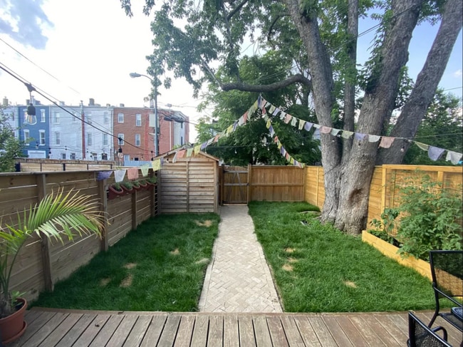 Building Photo - 325 U St NW