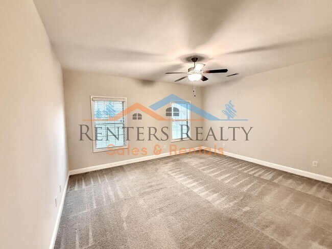Building Photo - ? Beautiful Executive Home with 3-Car Garage + Incredible Outdoor Living ?