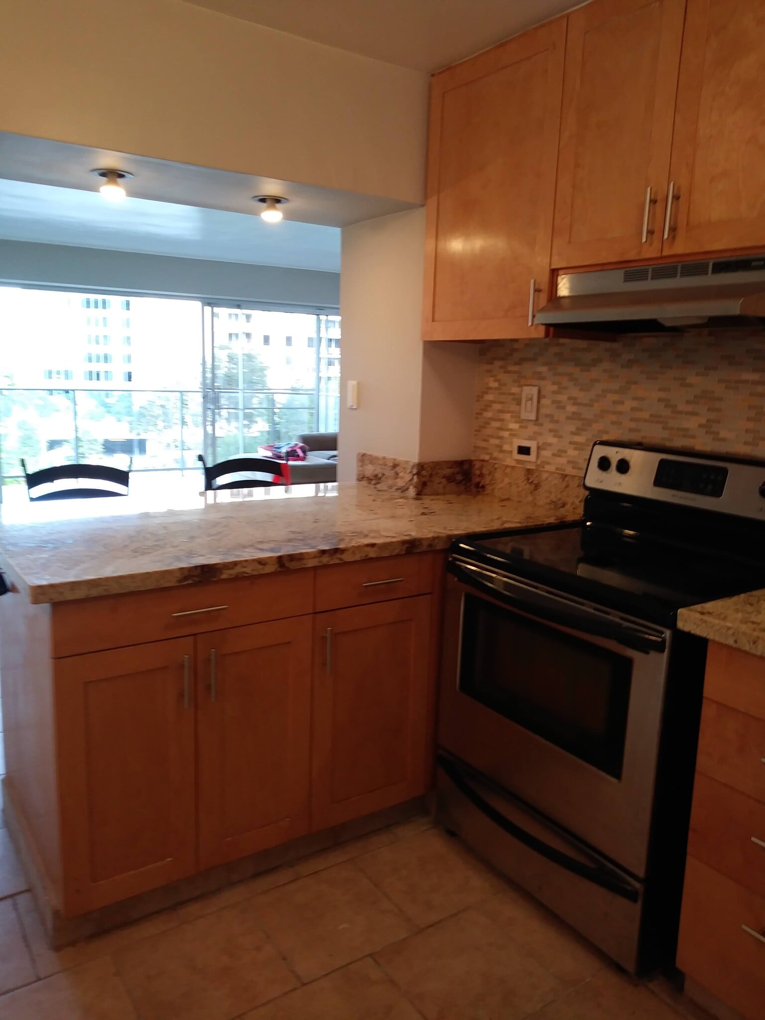 Building Photo - 1645 Ala Wai Blvd