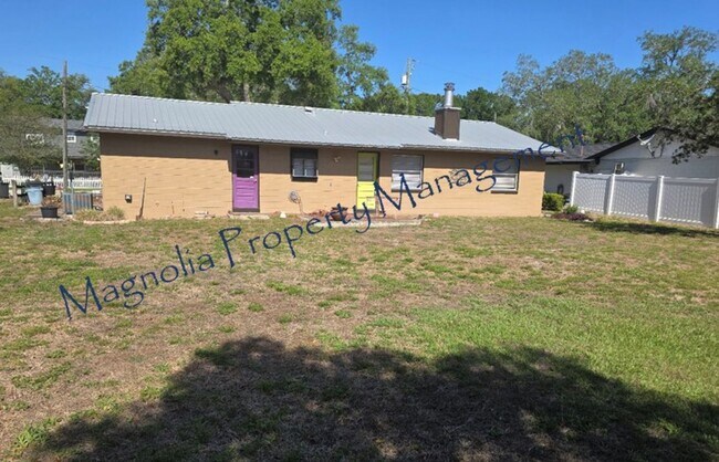 Building Photo - Bear Lake, Apopka (Seminole)