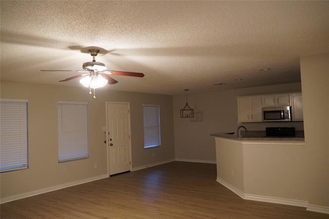 Building Photo - 9965 George Washington Dr