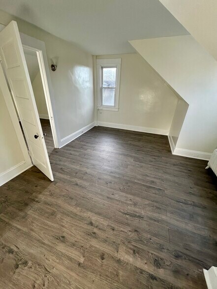 Building Photo - 2246 Birch St