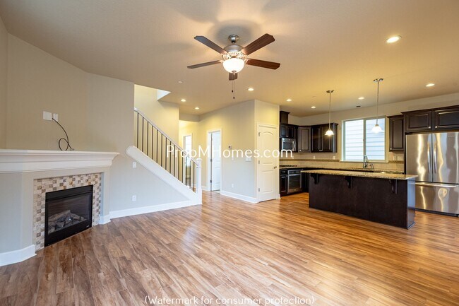 Building Photo - Beautiful Open Concept Four Bedroom Plus Office/Den in Villebois!