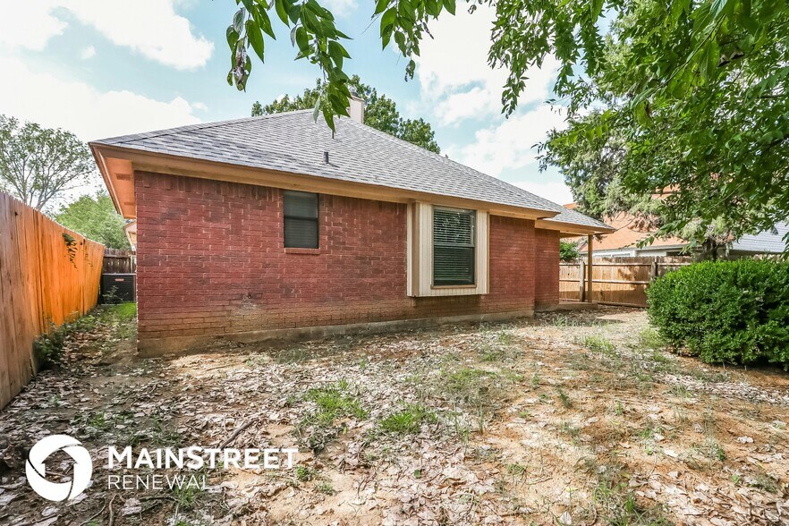 Building Photo - 6412 Woodcreek Trail