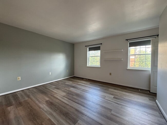 Building Photo - Bright and Cozy 1 Bed 1 Bath Condo In Beautiful Cleveland Park