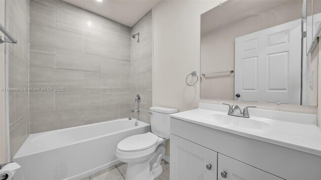 Building Photo - 1417 Academy Blvd