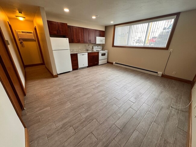 Building Photo - 830 S 10th St