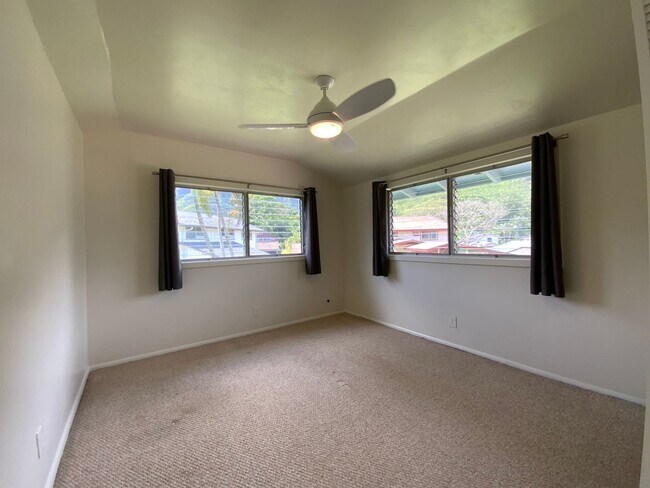 Building Photo - SPACIOUS 4 BEDROOM AHUIMANU SINGLE FAMILY HOME WITH ENCLOSED GARAGE