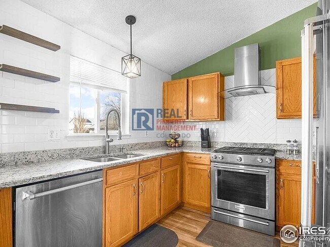 Building Photo - 465 S 24th Ave