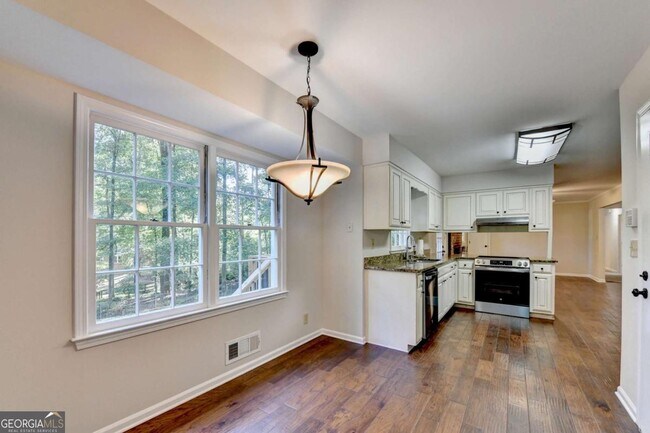 Building Photo - 478 Dorsey Cir SW