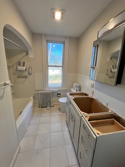 Building Photo - 49 Beacon St